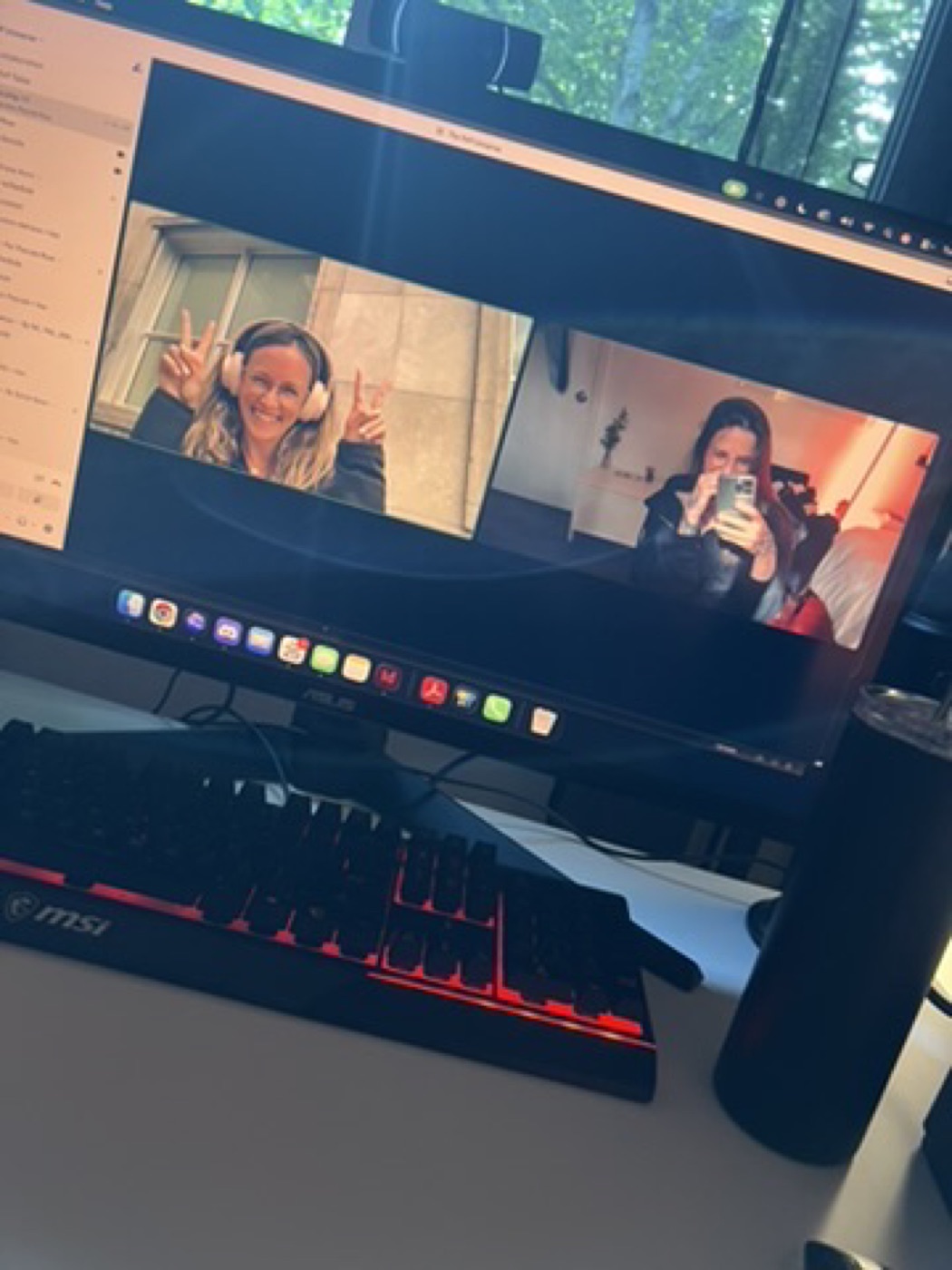 A two-person online conversation on a desktop screen.